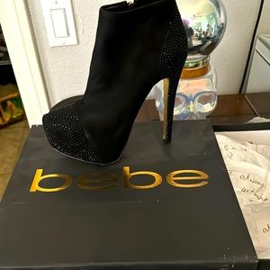 Bebe Platform Anjalee Bling Booties •Size 8